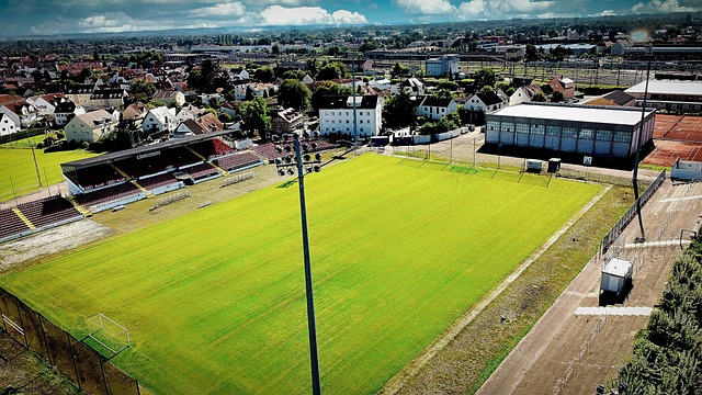 以及德布劳 以及德布劳